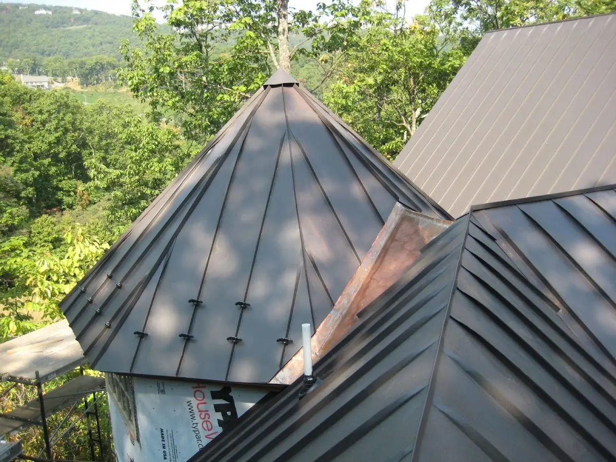 Professional Shingle Replacement & Repair by Craftsman Roofing in Eastbluff